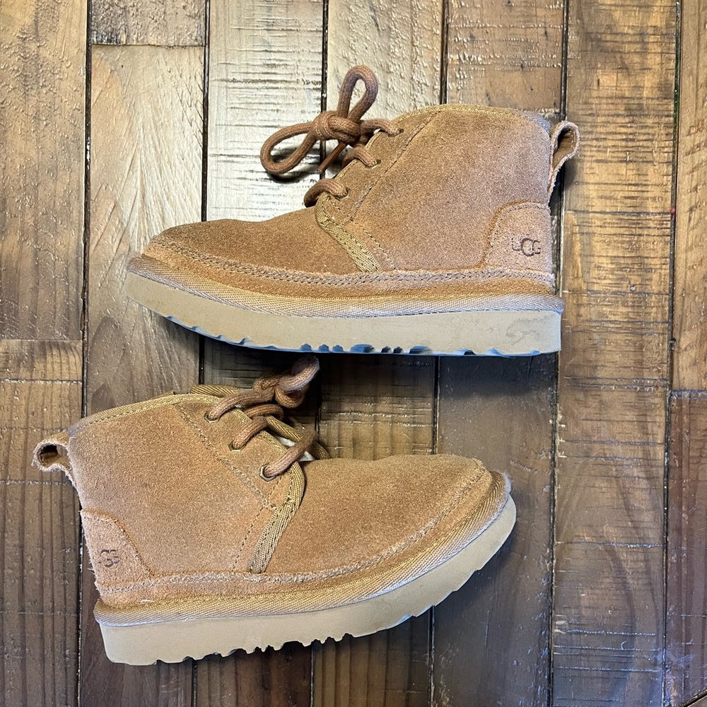 Ugg neumel II suede zip size chestnut boot toddler size 10